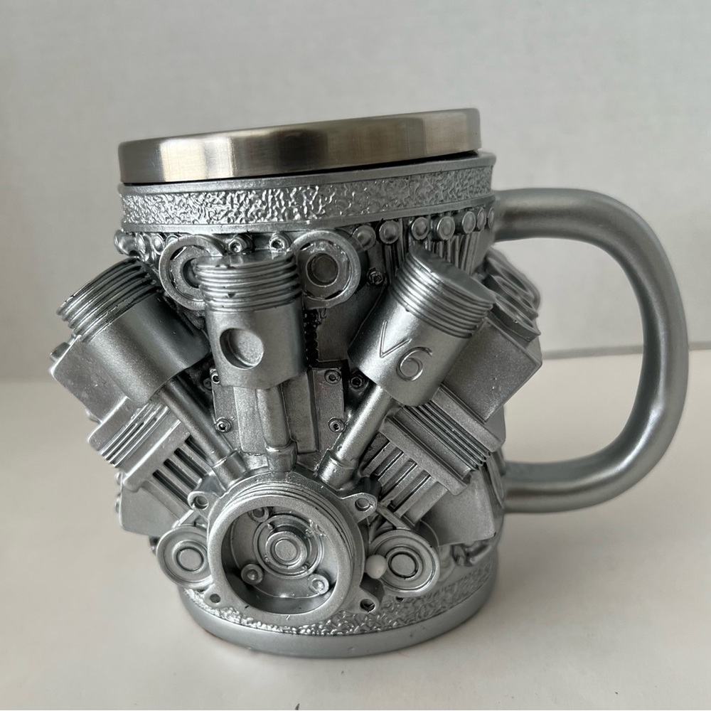 NWOT Industrial Silver-Tone 3-D V6 Sculpted Engine Mug